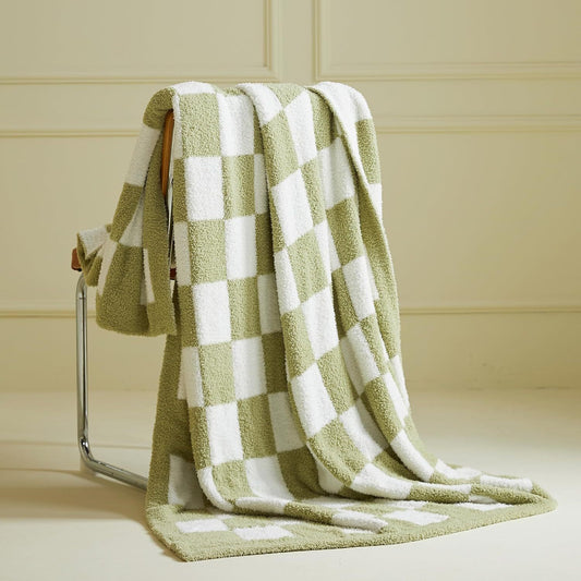 Weaving blankets